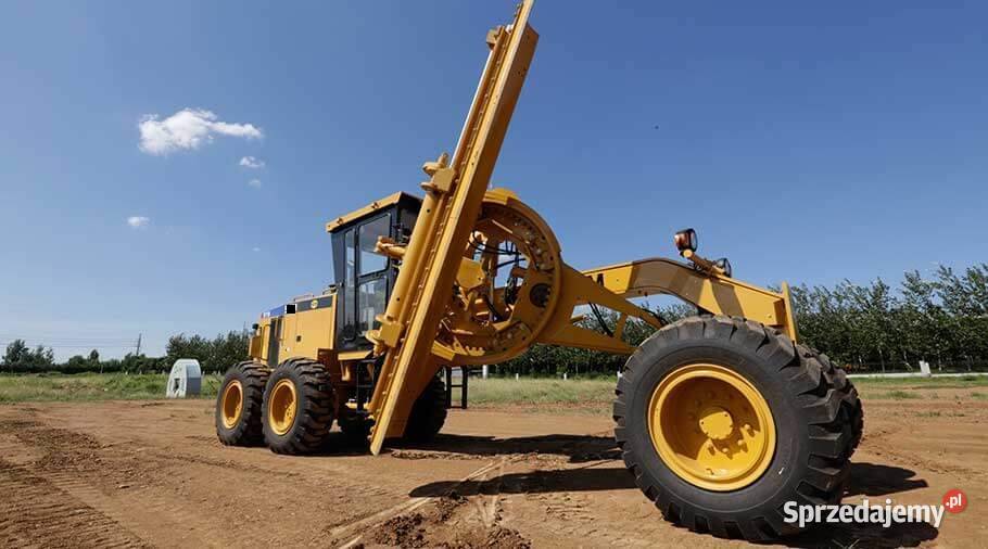 NOWA równiarka drogowa a CAT Caterpillar brand