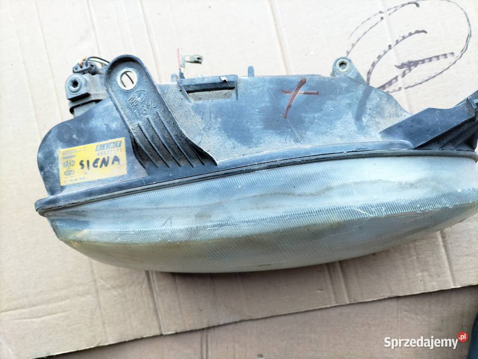 FIAT SIENA LAMPA PRZEDNIA PRAWA Lampy przednie Kamień-Kolonia sprzedam
