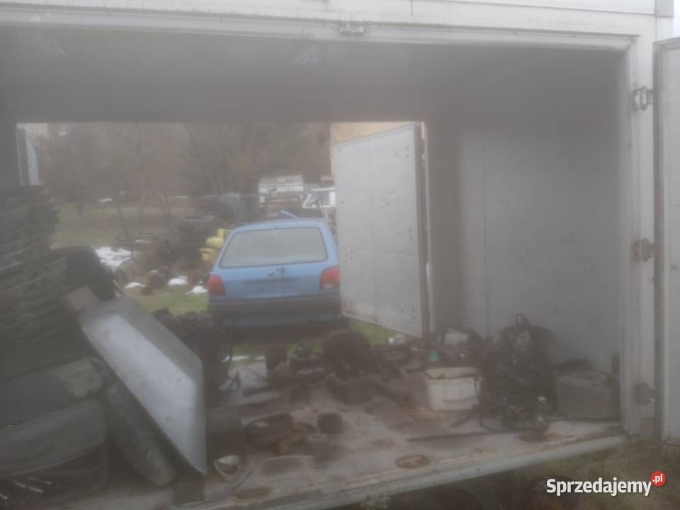 Przyczepa Humbaur izotermaotwierana dwustronnie Żywiec