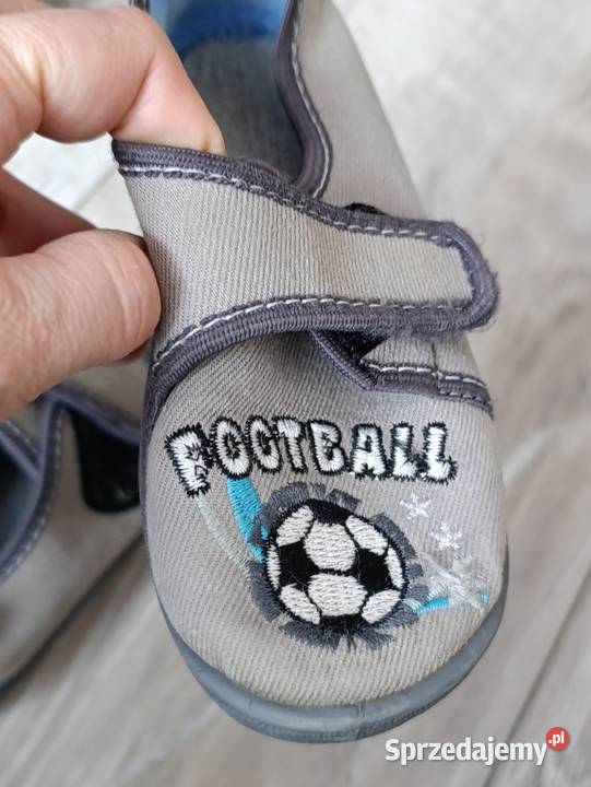 kapcie chłopięce buty rozmiar 25 długość wkładki Rozmiar 25 Poznań sprzedam
