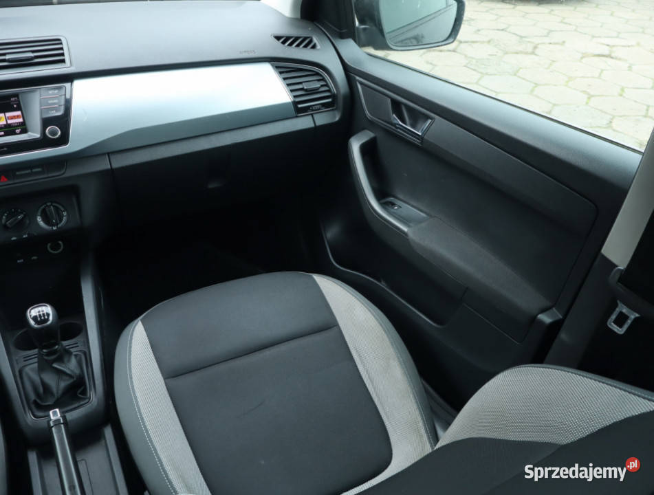 Skoda Fabia 10 TSI czujnik parkowania Łódź