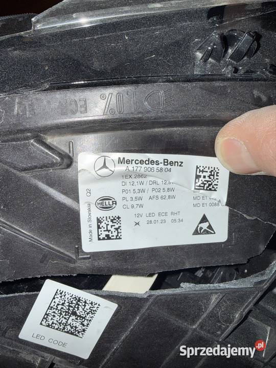 Lampa prawa Mercedes w177 a klasa