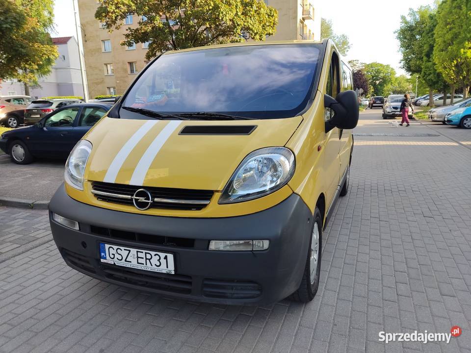 z opłatami VIVARO 9 osobowyr2003 poj 19diesel 90KM Elbląg