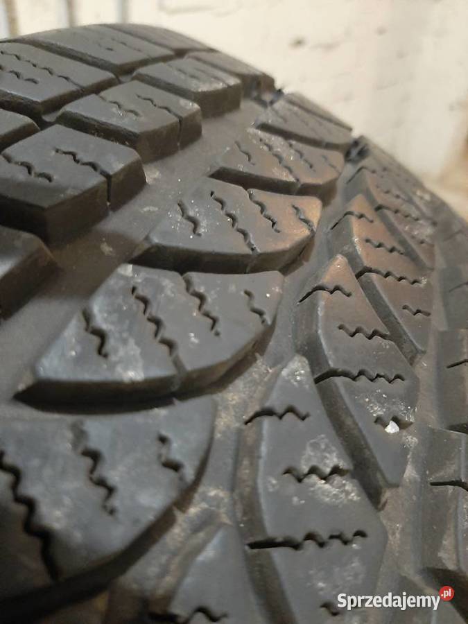 Opony zimowe Kormoran Snow Pro 20555 R16 Samochodowe