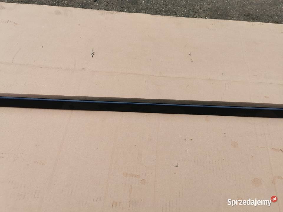 Listwa progowa prawa audi a5 8T sline 08 czarna