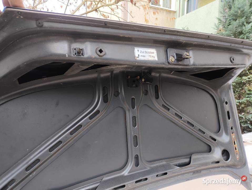 Mercedes W124 tylna klapa bez rdzy w kolor 124 Skarżysko-Kamienna