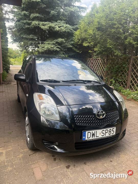Toyota yaris 2008r nieuszkodzony sprzedam