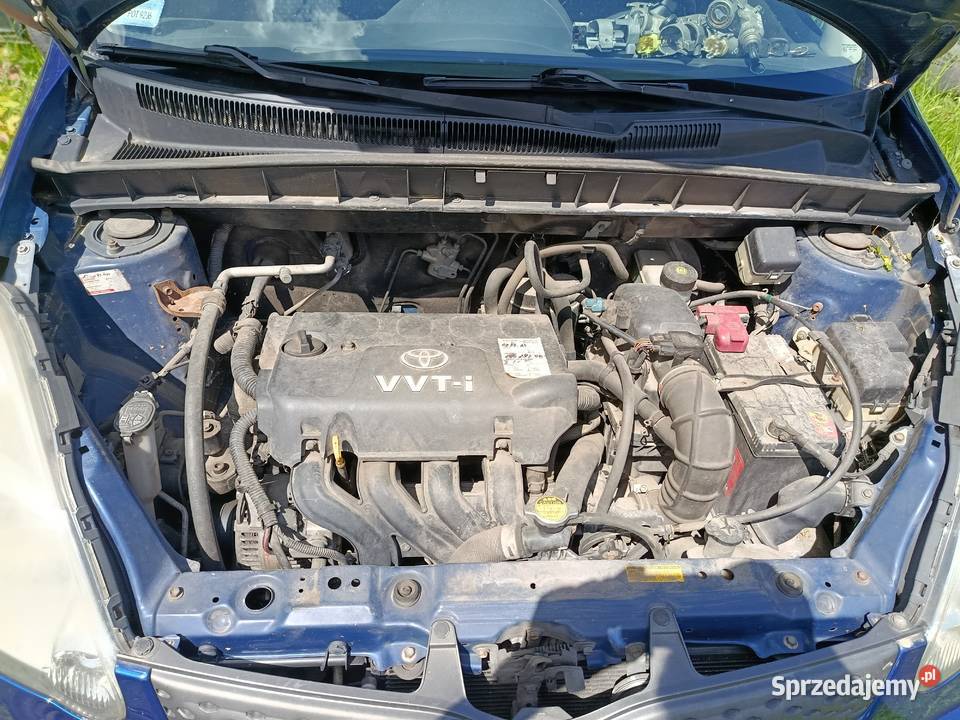 Toyota Yaris Verso 13 62 kW 2003 r dawca części Rok produkcji 2003 wielkopolskie Szklarka Myślniewska