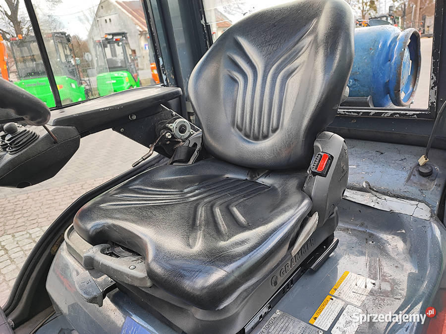 Wózek widłowy Toyota 028FGF25 25 t LPG kabina gaz Kęty