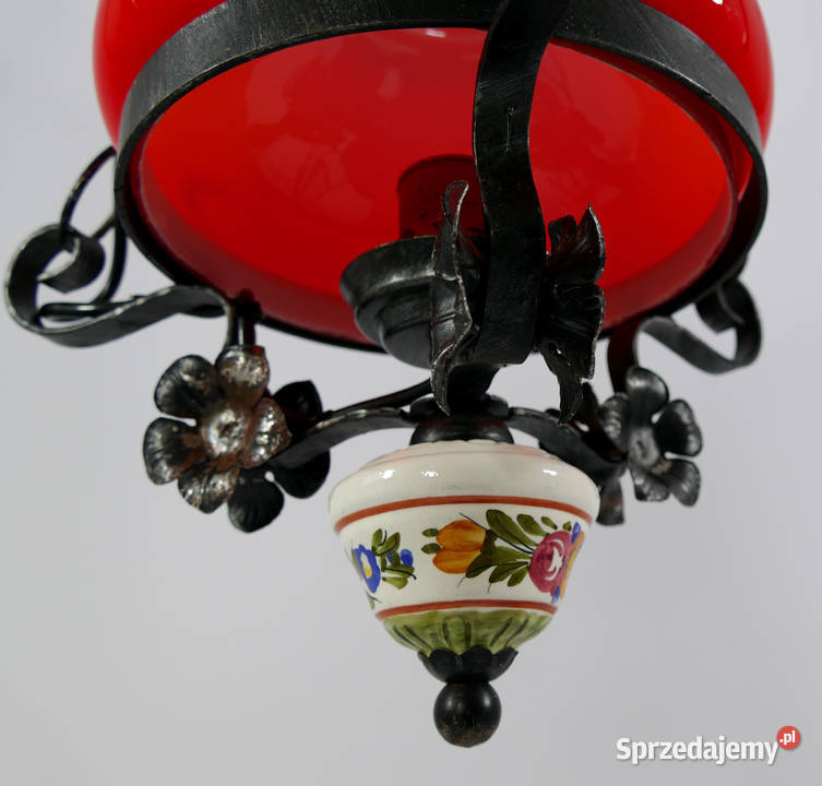 Lampa wisząca w stylu lampy naftowej odcienie czerwieni
