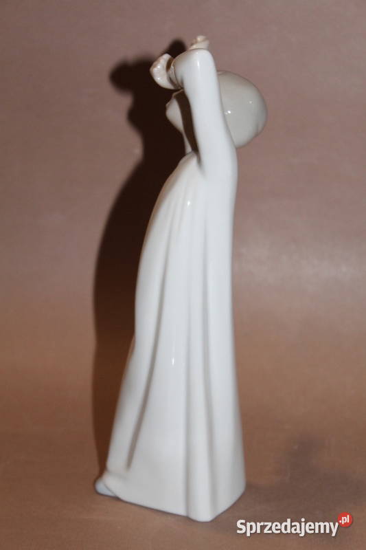 Figurka zmęczonego chłopca Lladro 123 Porcelana i szkło Szczecin