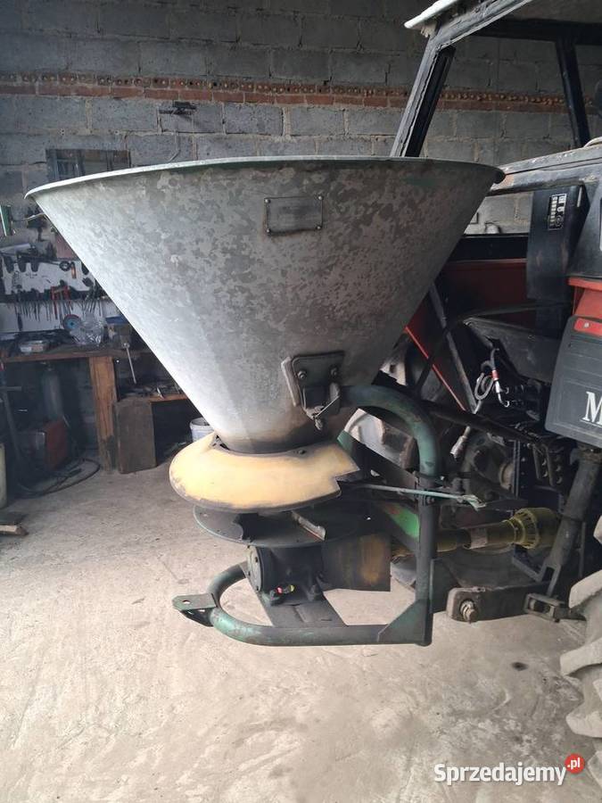 Rozsiewacz nawozu lejek Siewniki i sadzarki łódzkie Nowe Krasnodęby