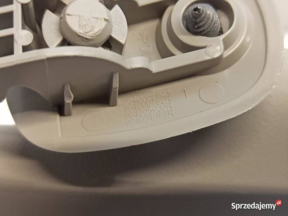 DACIA DUSTER OSŁONA PRZECIWSŁONECZNA KOMPLET
