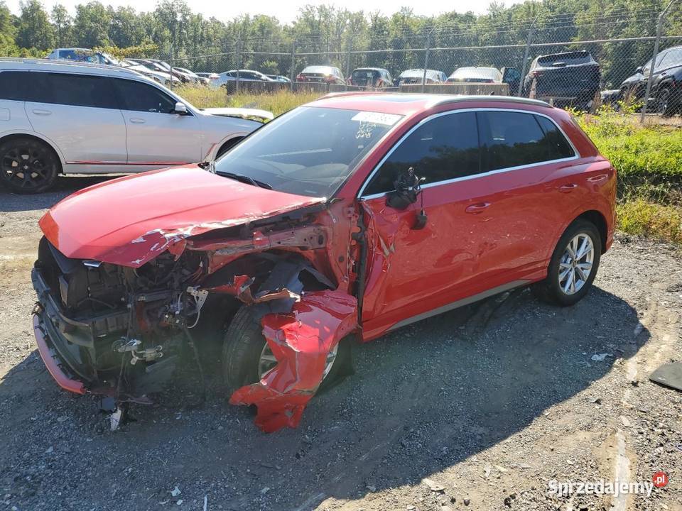 Audi Q3 2021 20 quattro sline uszkodzona w Rok produkcji 2021 Żórawina