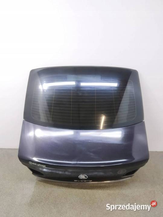 KLAPA TYŁ SZYBA SEDAN CZARNA Skoda Superb II