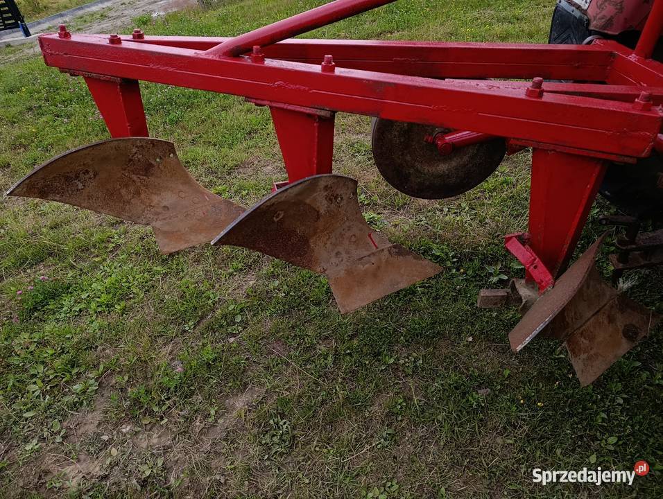 Pługi 3 skibowe nieuszkodzony Pługi Brzostek
