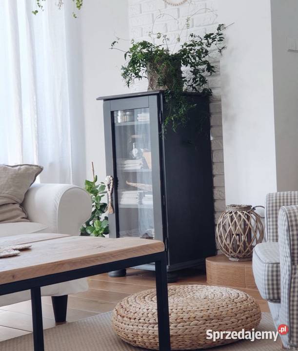 Dębowa witrynka z szybą Skawina