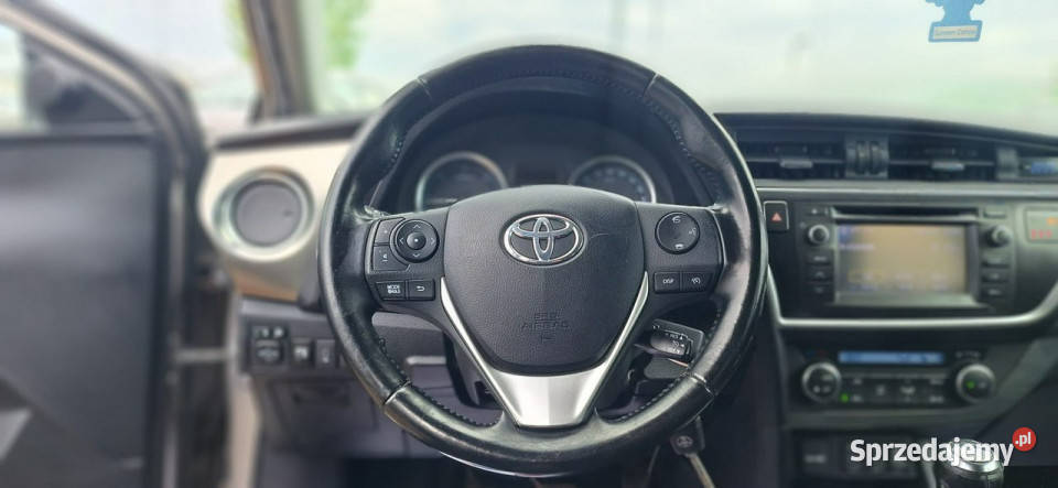 Toyota Auris duza navi kamera cofania ledy II wielofunkcyjna kierownica Lębork