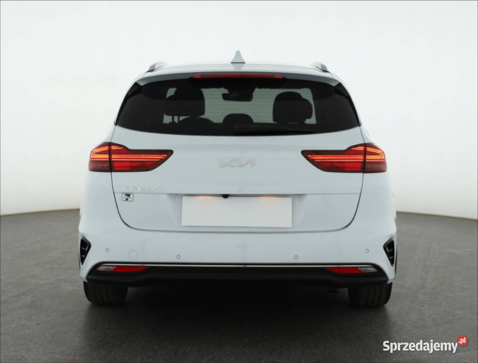 Kia Ceed 10 TGDI nieuszkodzony Piaseczno
