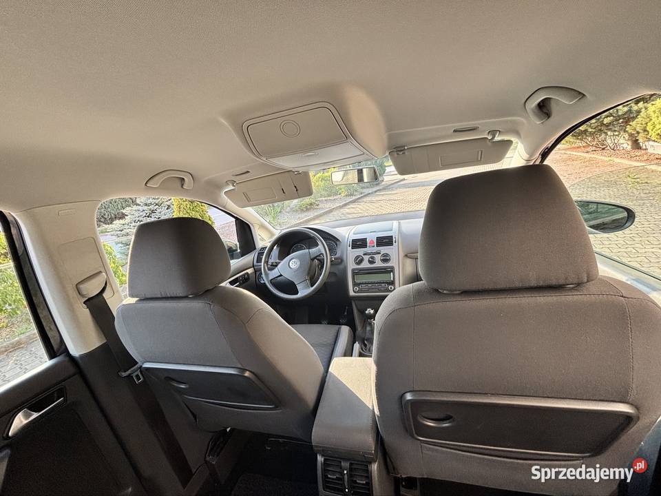 Volkswagen Touran 20 TDI 2009 r nieuszkodzony łódzkie Łask sprzedam