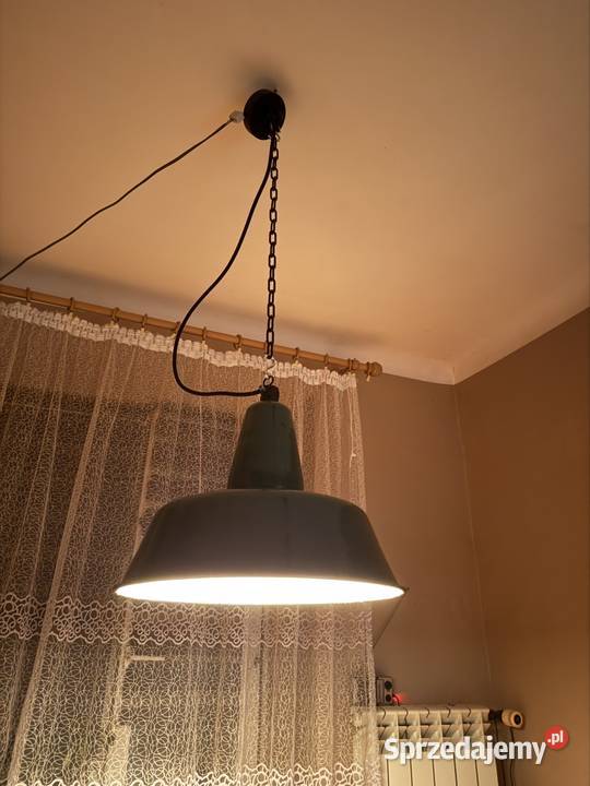 Lampa industrialnaOBs3 z lat 60 Lampy wiszące mazowieckie Radom sprzedam