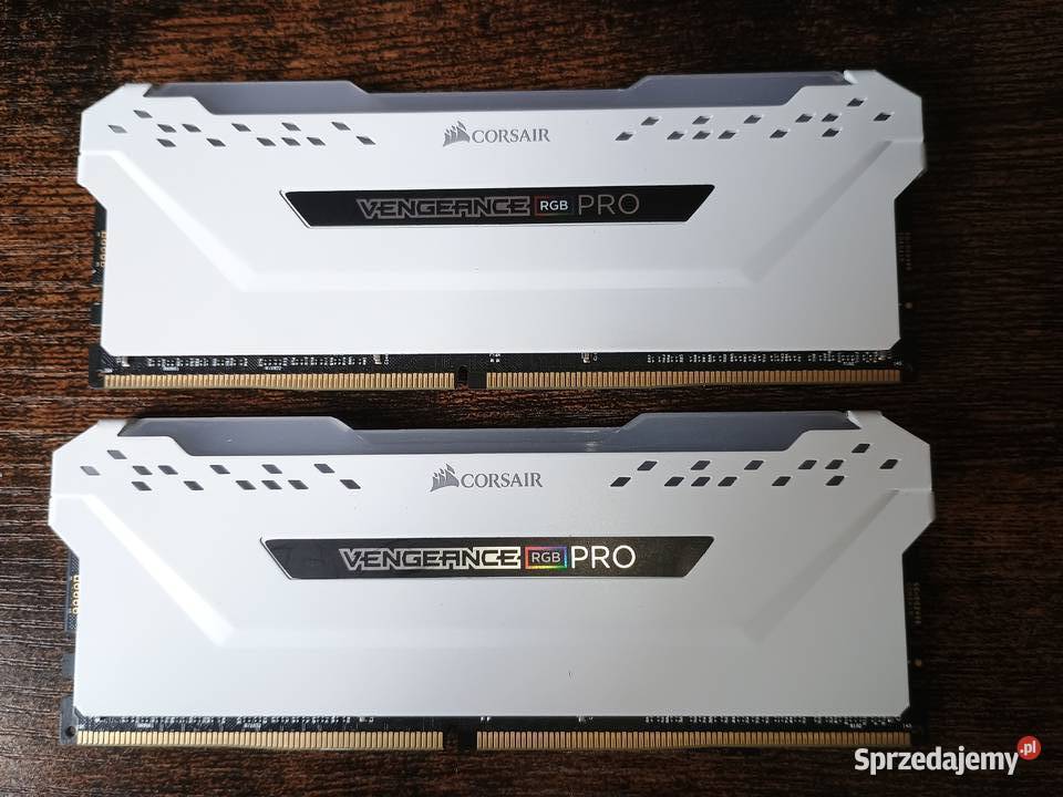 Corsair Vengeance RGB PRO White DDR4 32GB 2x16GB Pamięci sprzedam