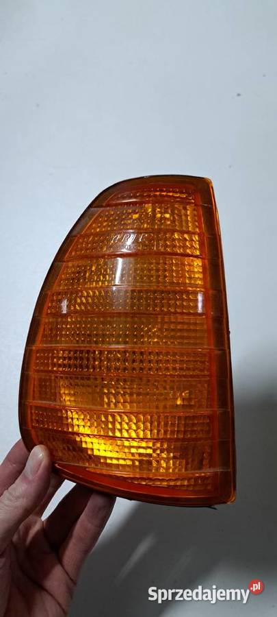 Kierunkowskaz prawy Mercedes W123 ARIC super Luzino