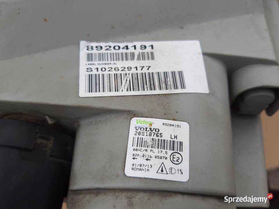 VOLVO FL FE REFLEKTOR LEWY LAMPA LEWA 20818765 Lewe Trzciel