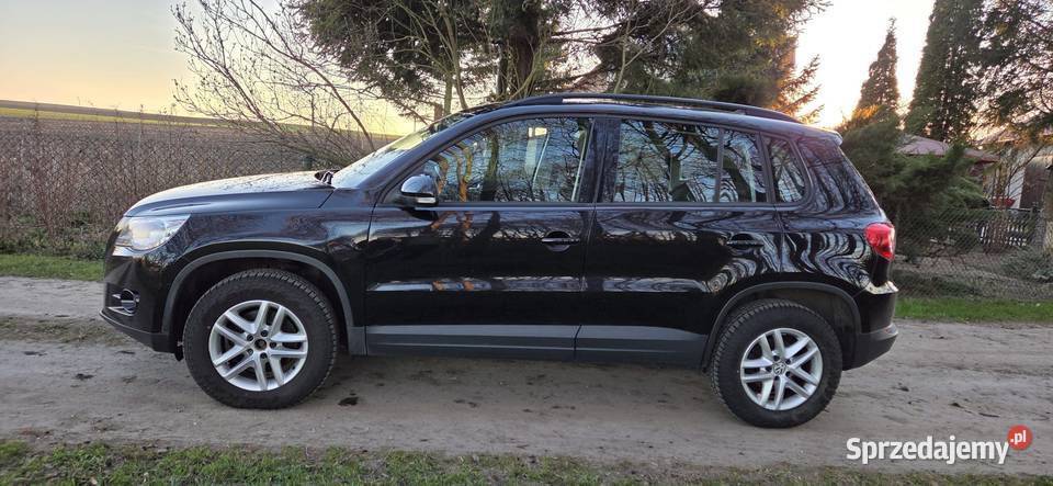 Vw tiguan 20 4x4 czarny pierwszy właściciel manualna