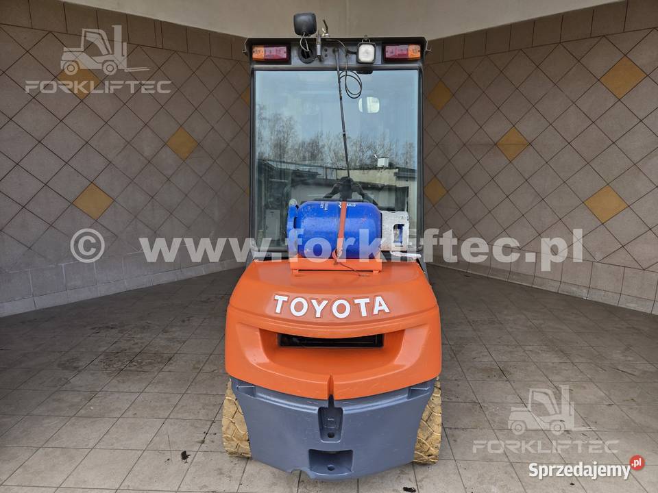 Wózek widłowy TOYOTA 7FGF30 Triplex Kabina Toyota Lędziny