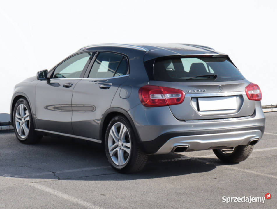 Mercedes GLA GLA 250 benzyna