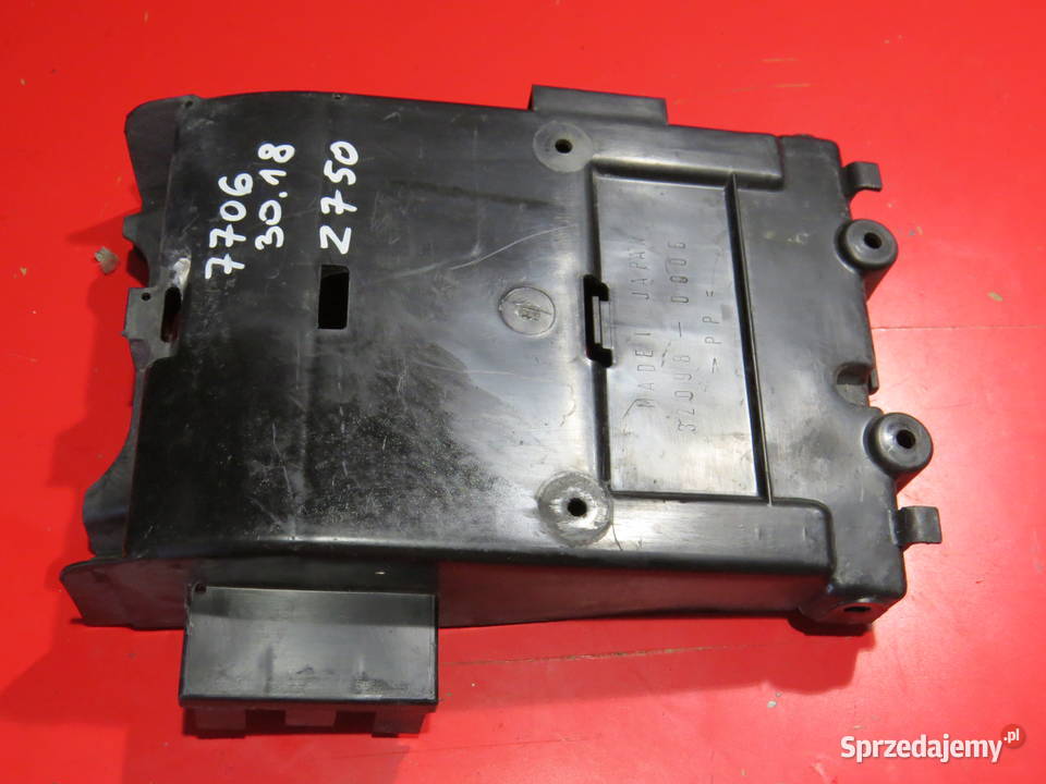 KAWASAKI Z750 Z 750 0412 schowek nadkole Warszawa sprzedam