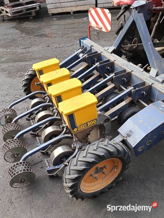 Sprzedam siewnik do warzyw Siewniki i sadzarki Piątek Wielki