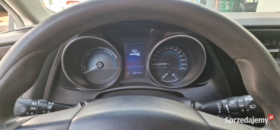 Auris Hybrid z LPG kupiony w Polsce Warszawa