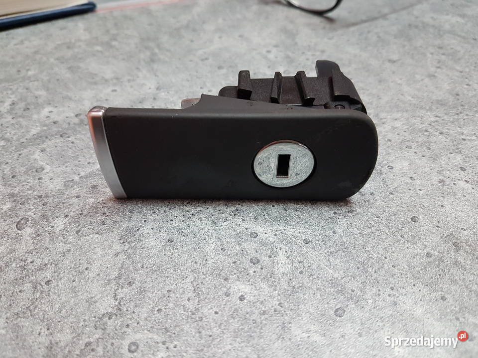 AUDI A4 B7 ZAMEK SCHOWKA 8E1857131 Turek