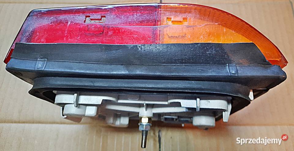 Lampa tylna prawa Peugeot 205 83r89 r Ostrów Wielkopolski