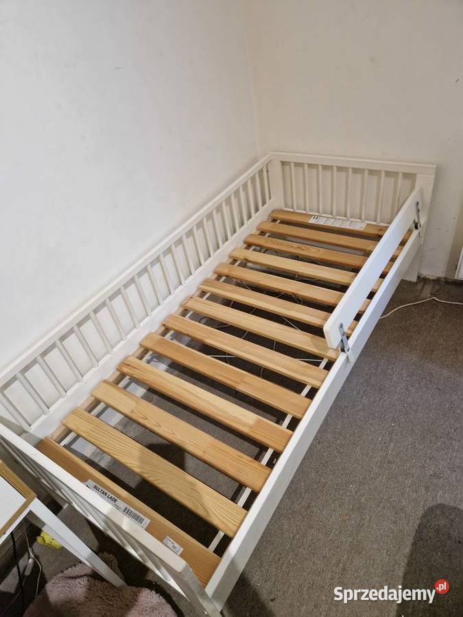Łóżko dziecięce z materacem