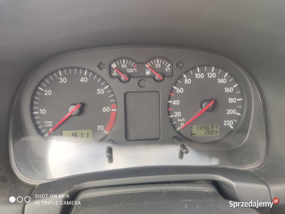 Golf IV 2001r 14 benzyna polski salon lakier metallic Łomianki