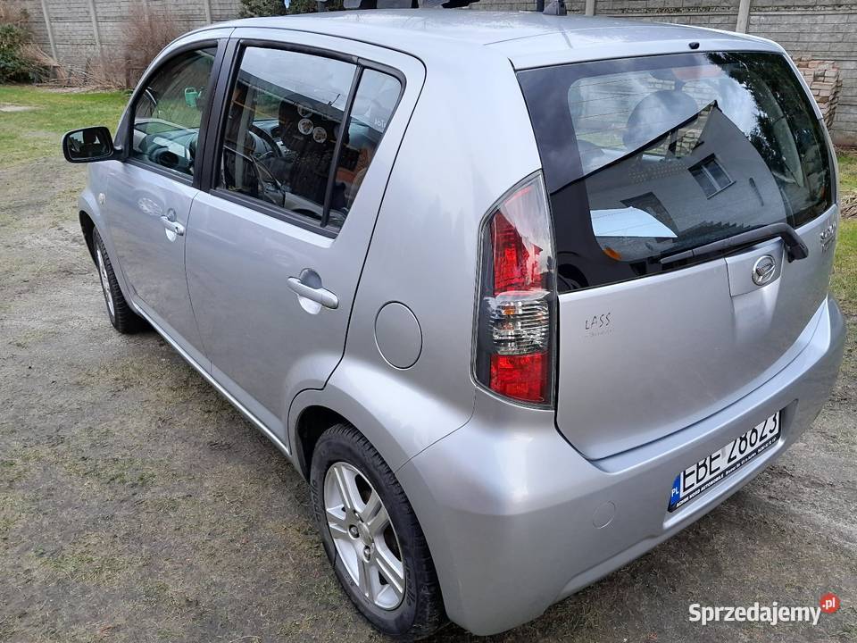 Daihatsu Sirion 13 wersja momo 232000km Zelów