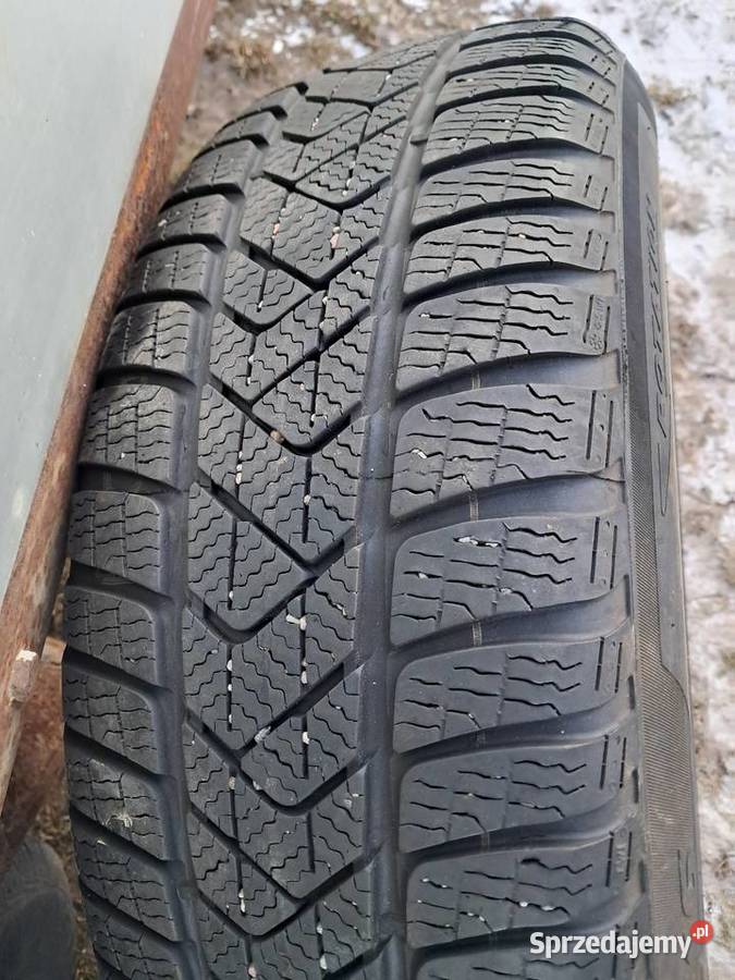 Koła mercedes 20560R16 5x112 et 43 Pirelli Toruń