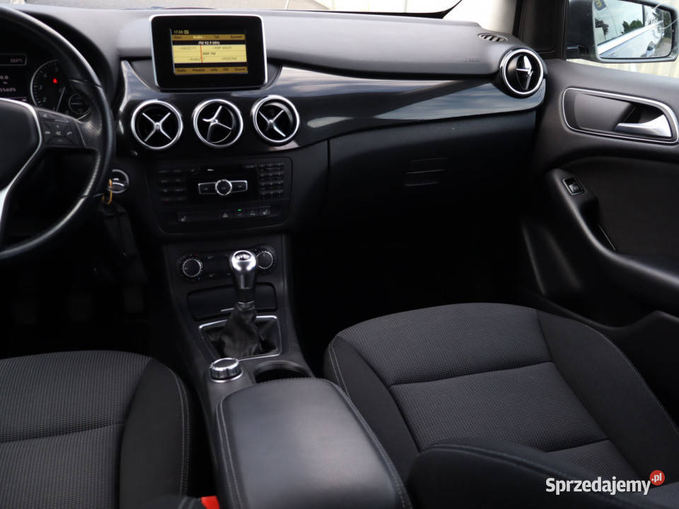 Mercedes B B 180 szary