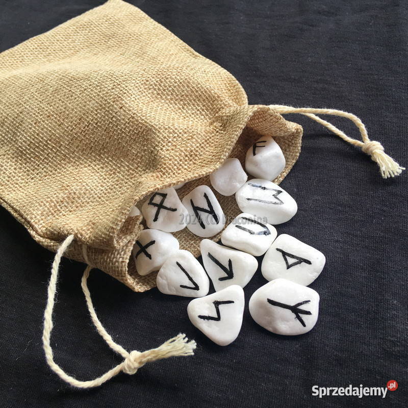 Małe runy kamienie runiczne rękodzieło w