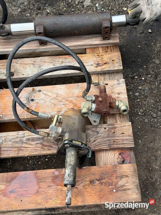Orbitrol SAUER DANFOS C100LS z dzielnikiem Antonie sprzedam