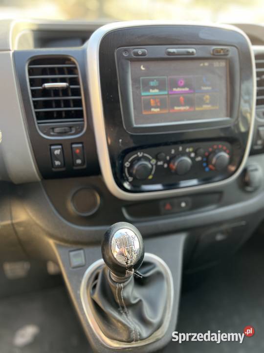 Renault Trafic 2017 kupiony w Polsce Suchedniów sprzedam