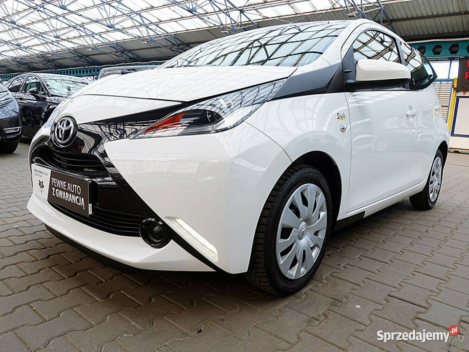 Toyota Aygo 48 5Drzwi LEDTempomat GWARANCJA 1WŁ manualna Mysłowice sprzedam