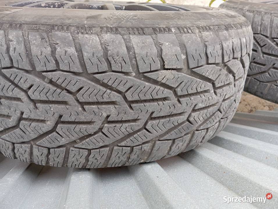 Felgi z oponami zimowymi 16 do Volvo s80 Opony i felgi Świlcza sprzedam
