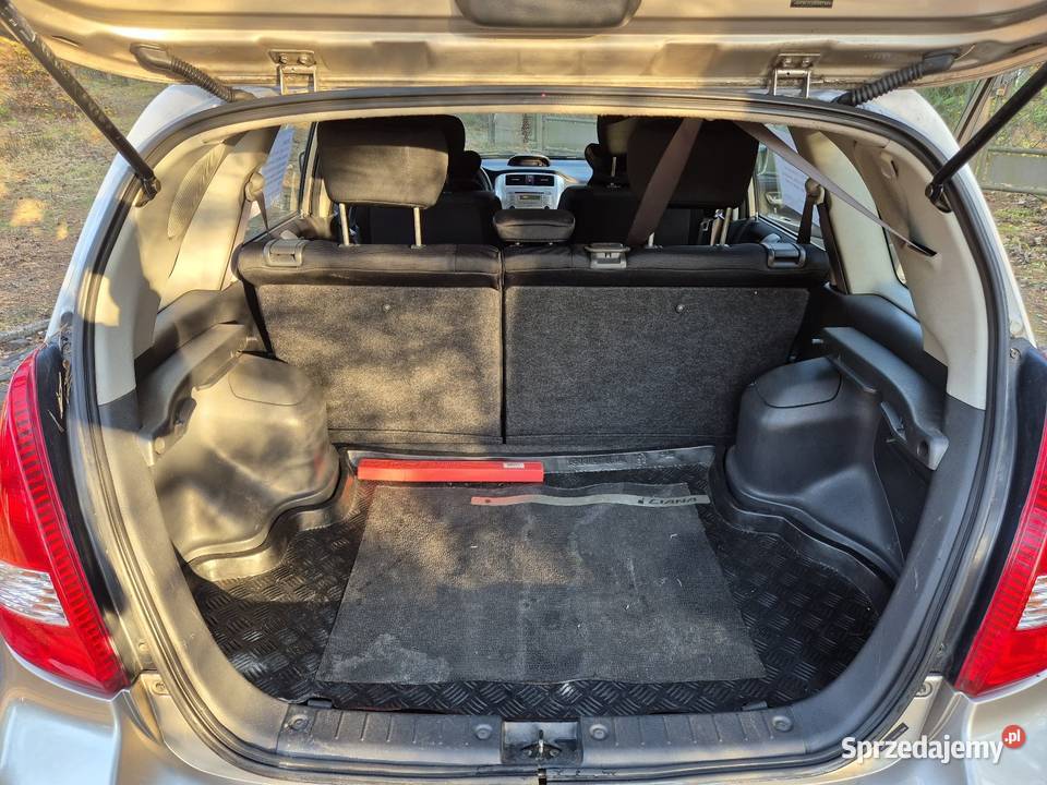 SUZUKI Liana 16 benzyna