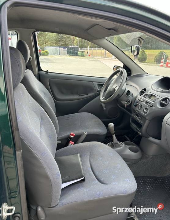 Toyota Yaris 11 Vti Benzyna 2002r