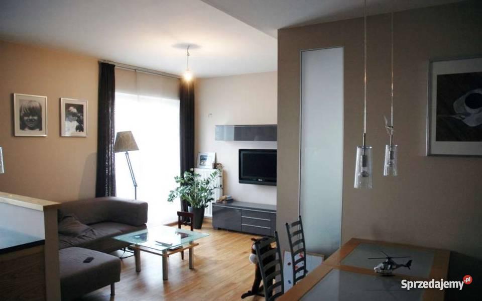 Gocław 56m2 3 pokoje balkon garaż Rok budowy 2000 Warszawa sprzedam