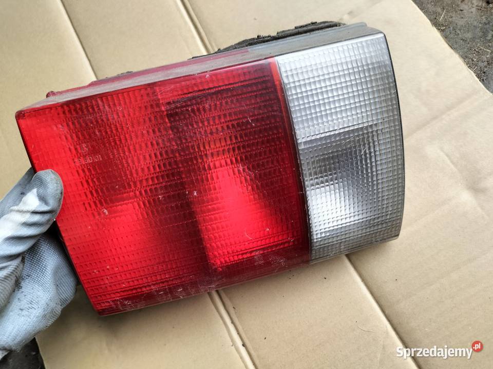 AUDI 80 B4 80B4 SEDAN LAMPA TYŁ TYLNA LEWA KLAPY Kamień-Kolonia